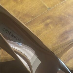 Steve Madden Tan Heels Classic Elegance